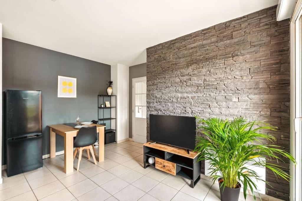 T2 Paisible Vaise, Avec Parking Metro Direct Bellecour Lejlighed Lyon Eksteriør billede